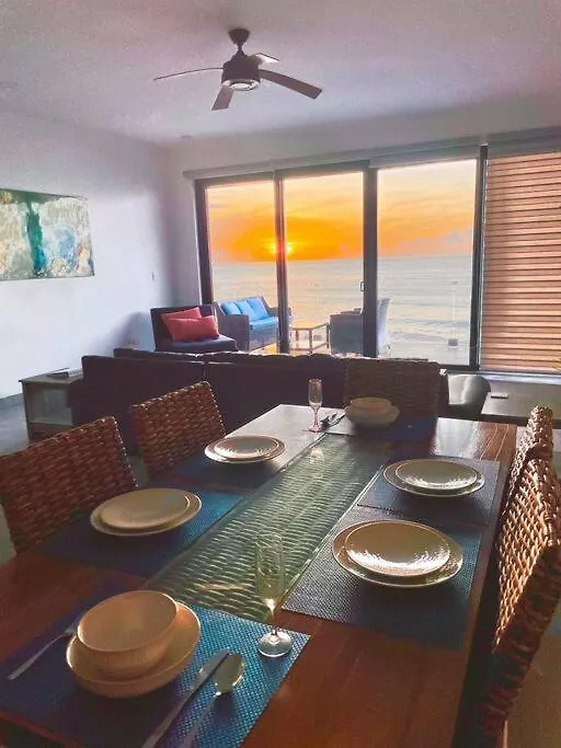 Tulum Oceanfront Condo With 24Hr Pool 아쿠말 아파트
